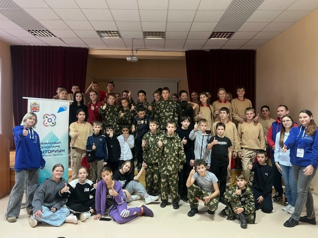 Занятия в МАОУ «Александровская СОШ имени Рощепкина В. Д.» Александровского района